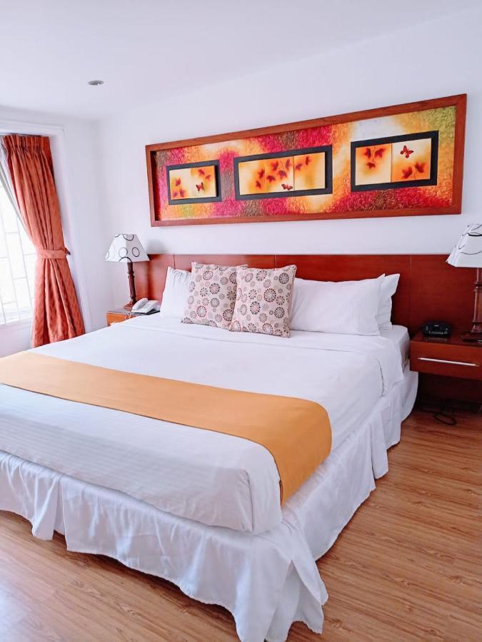 Hotel Marbella Chico Bogota Bagian luar foto