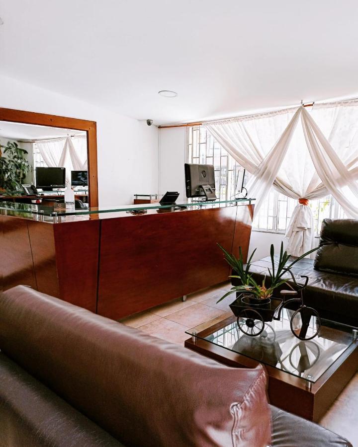 Hotel Marbella Chico Bogota Bagian luar foto