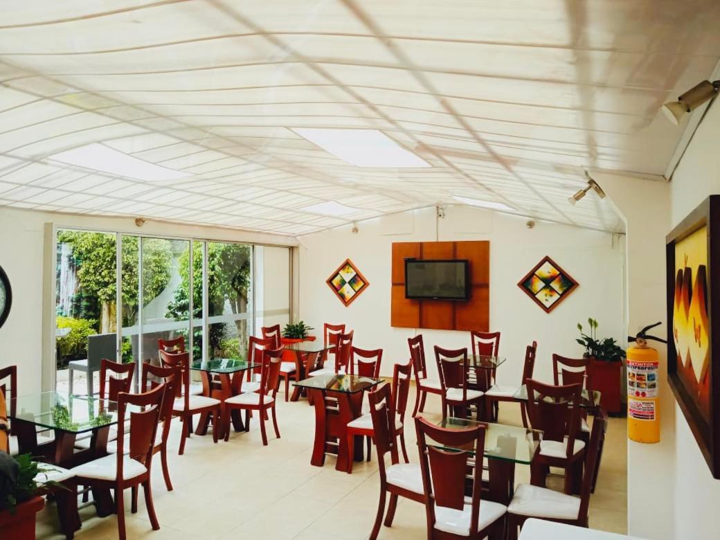 Hotel Marbella Chico Bogota Bagian luar foto