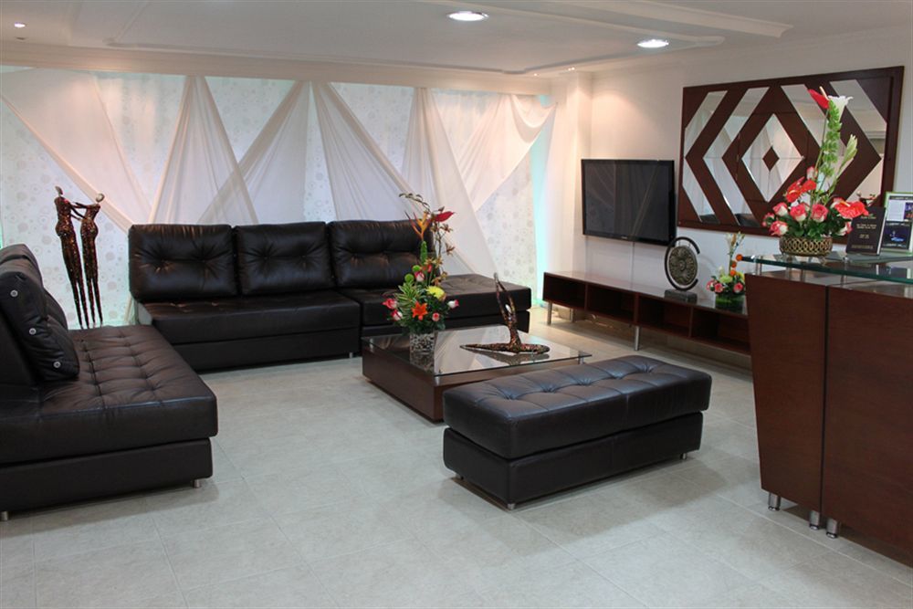 Hotel Marbella Chico Bogota Bagian luar foto