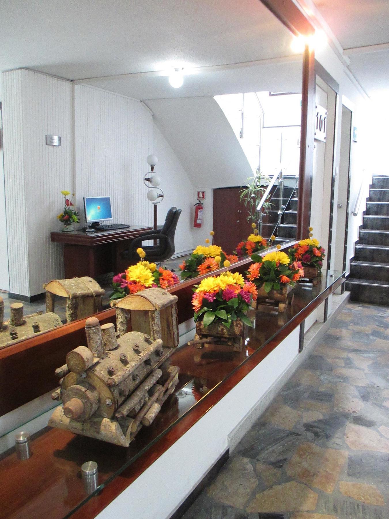 Hotel Marbella Chico Bogota Bagian luar foto