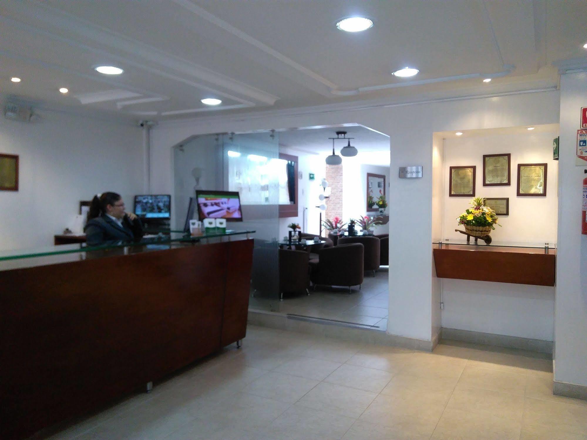 Hotel Marbella Chico Bogota Bagian luar foto