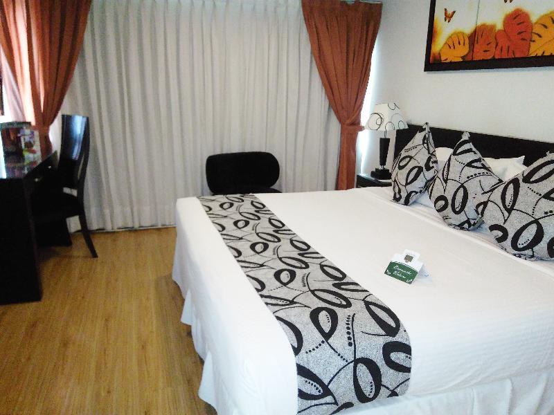 Hotel Marbella Chico Bogota Bagian luar foto